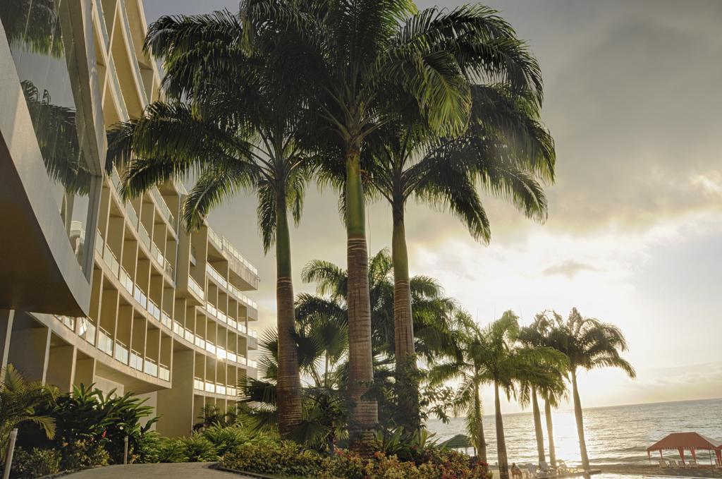 Hotel Makana Resort Tonsupa Exteriör bild