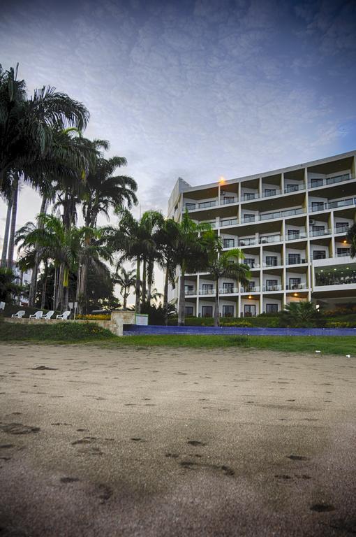 Hotel Makana Resort Tonsupa Exteriör bild