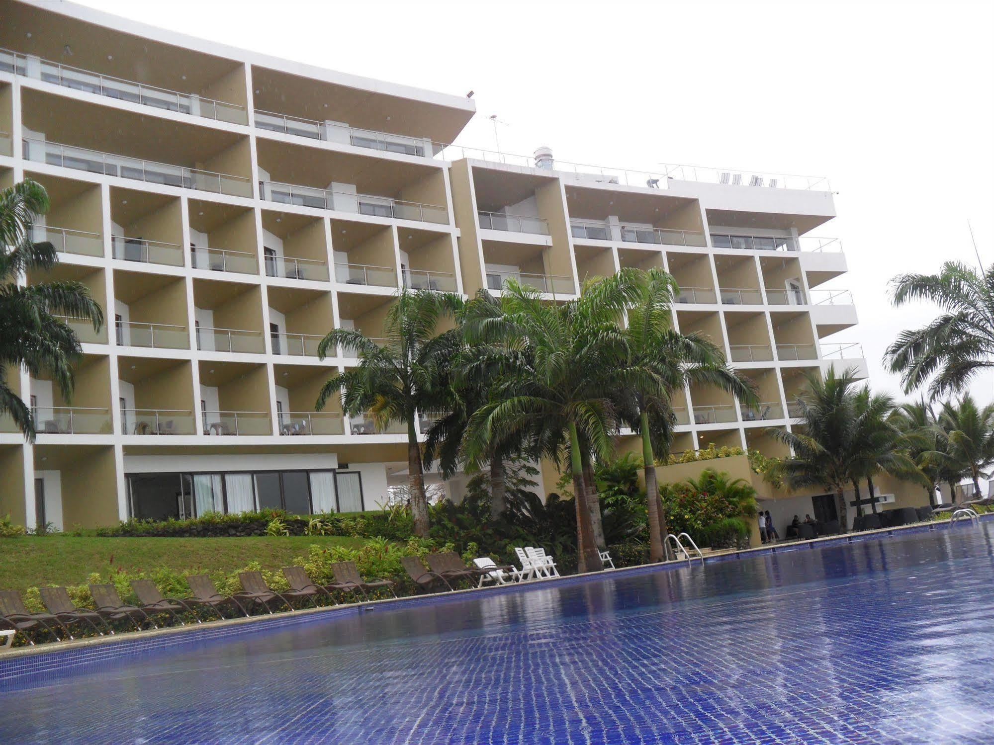 Hotel Makana Resort Tonsupa Exteriör bild